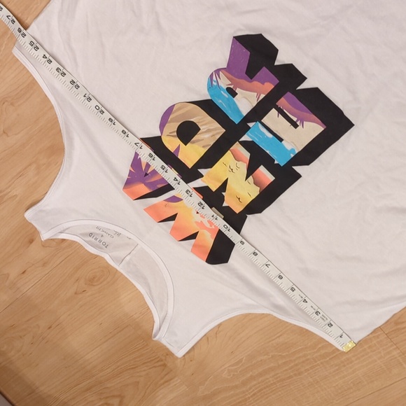 NWOT Torrid 4 Classic Fit Tank - Picture 2 of 5